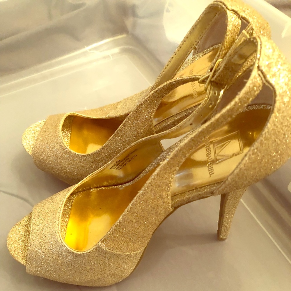 Gold glittery heels